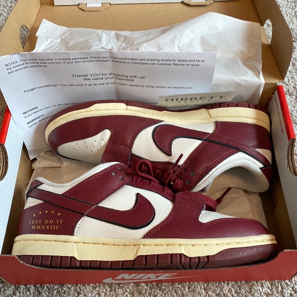 Nike Shoes - Nike Dunk